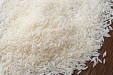 桌子上的谷物大米图片