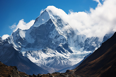 雪山和蓝天图片