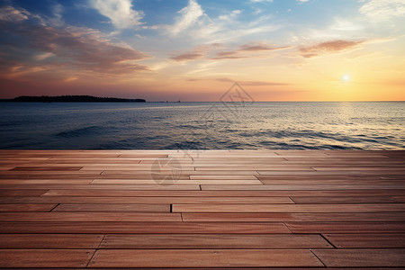 海岸边休息的木板图片
