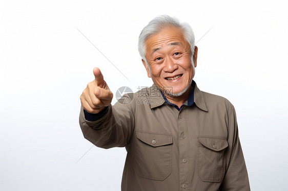 开心的亚洲老人图片
