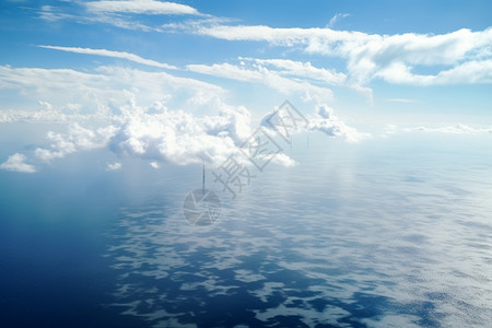 大海上空的云层景观图片