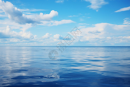 蓝天白云下的海洋图片