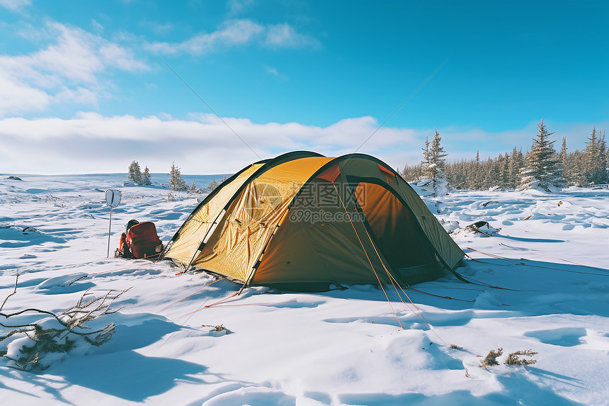 冬季雪地中的帐篷图片