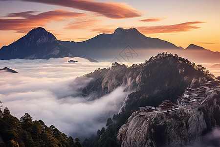 山顶的夕阳风景图片