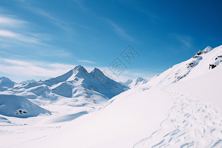 冬季的雪山图片