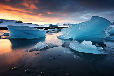 漂浮的冰山群图片