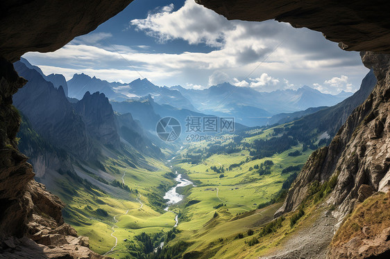 绿色高山碧空白云图片