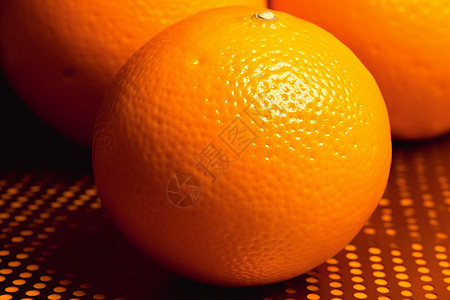 新鲜采摘的鲜橙图片