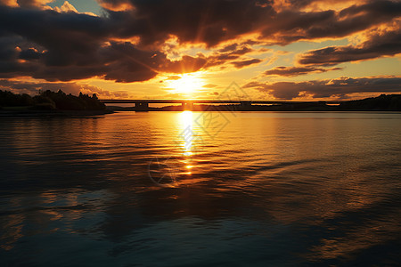 夕阳时的海边风景图片