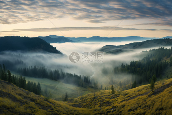 云雾在山间图片