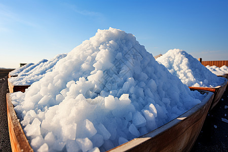 装在盒子里的雪图片