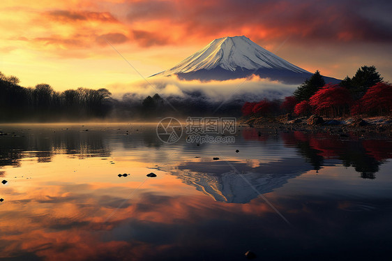 夜幕低垂中的富士山图片