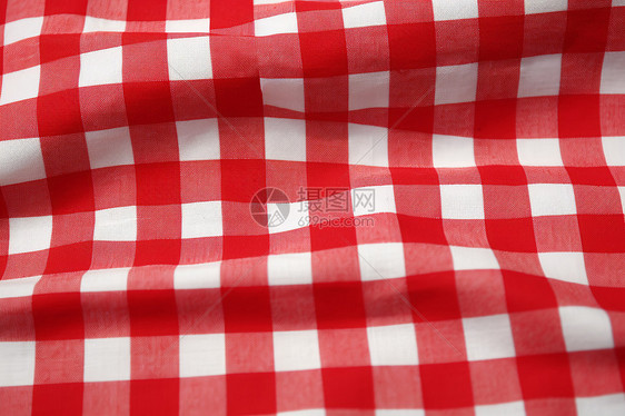 棉质面料的红白格子桌布图片