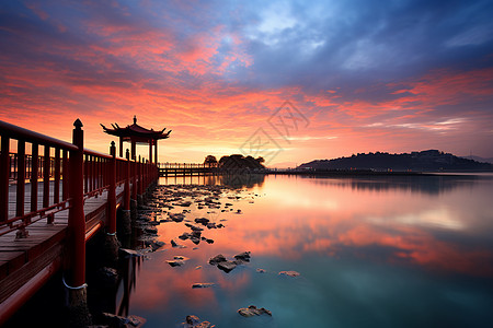 空中露台海洋天空中美丽的火烧云景观背景