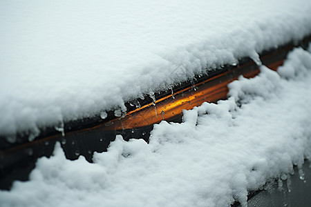 汽车挡风玻璃的雪图片