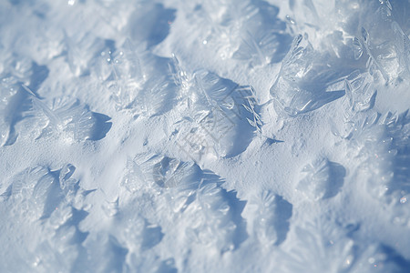 白雪覆盖的山脉图片