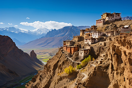 佛教悬崖上的山村背景