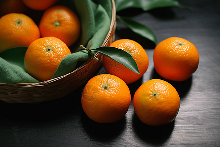 桌子上的橘子图片