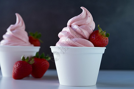 夏季清凉的冰淇淋图片