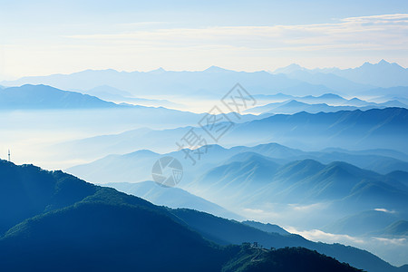 户外的美丽群山图片