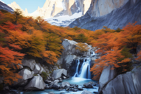 山谷瀑布间秋意盎然图片