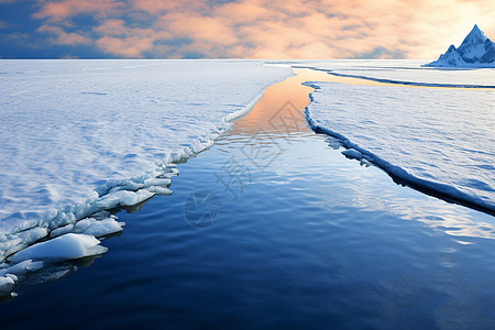 寒冷冬季结冰的海面图片