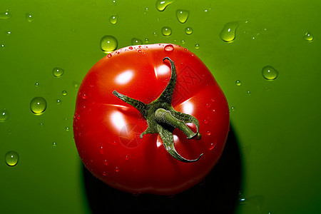 洗干净的番茄图片
