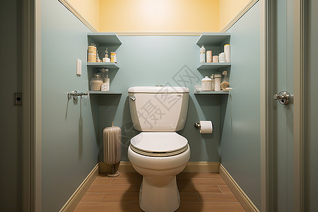 简约风浴室储物一个带有墙壁上储物架的卫生间背景