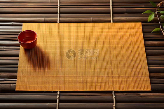 复古传统的竹制餐垫图片
