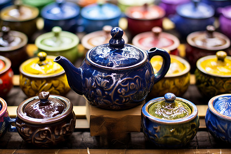 色彩斑斓的茶具背景图片