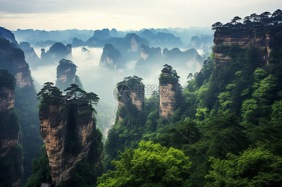 陡峭的山峰图片