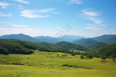 辽阔的山间草地景观图片