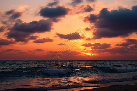 大海上壮观的落日景观图片