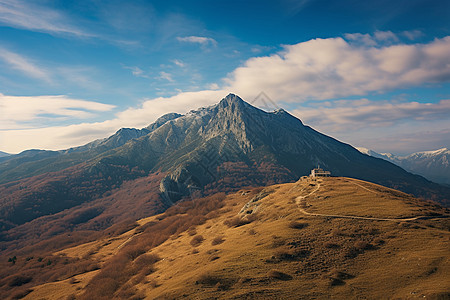 秋季高耸的山峰景观图片