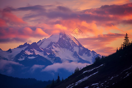 美丽的雪山山脉图片