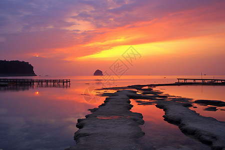 日出下的柳州北海码头背景图片