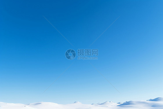 冬季壮观的雪山图片
