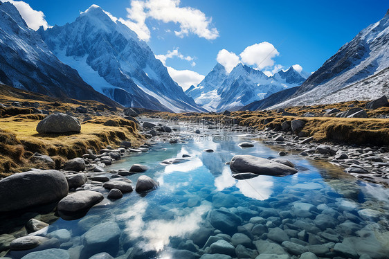 清澈自然的河流图片