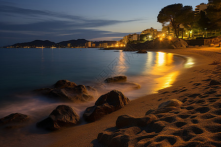 夜幕下的海滩景色图片