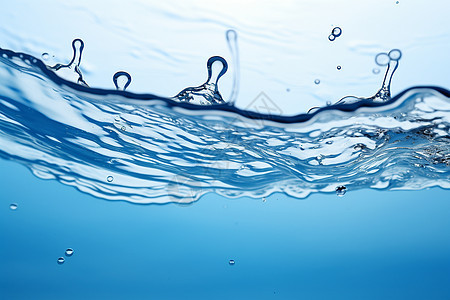 水中的泡泡与波浪下蔚蓝的海洋图片