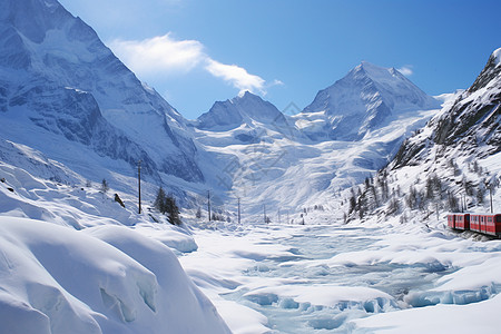 冬季白雪皑皑的山间景观图片