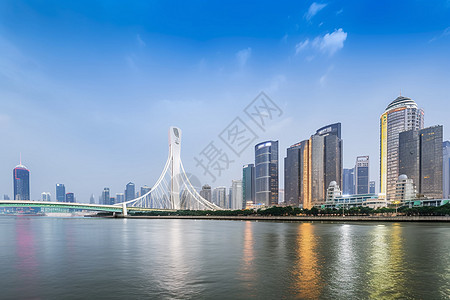 河畔繁荣的现代都市图片