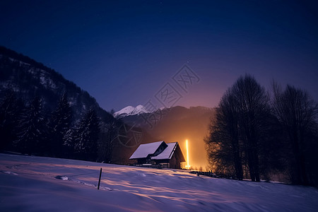 冬季夜晚雪山的美丽景观图片