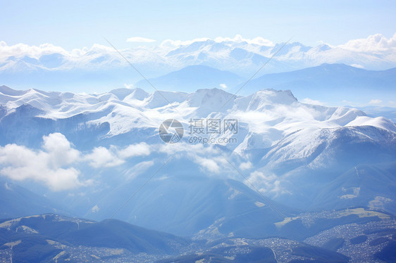 雪峰飞过山川万象图片