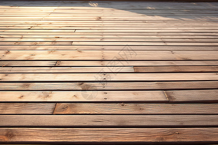 阳光下的木制甲板图片