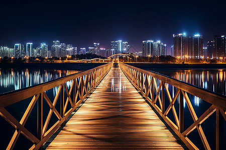 夜幕下的湖面木栈道背景图片