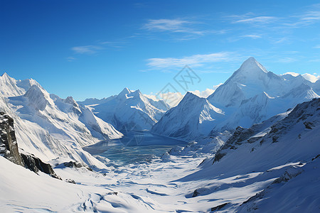 冰雪挺拔的雪山图片