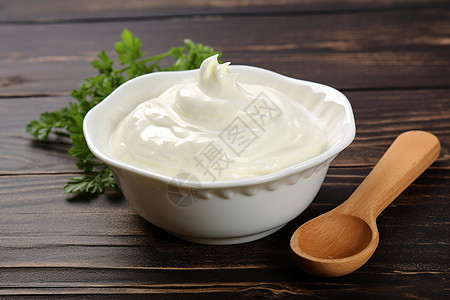 白色碗中的酸奶图片