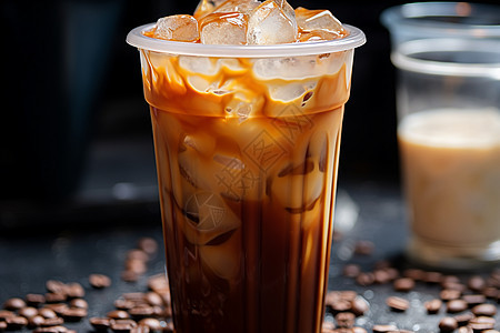 冰镇咖啡与冰块图片