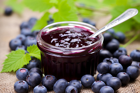 健康营养的蓝莓酱高清图片